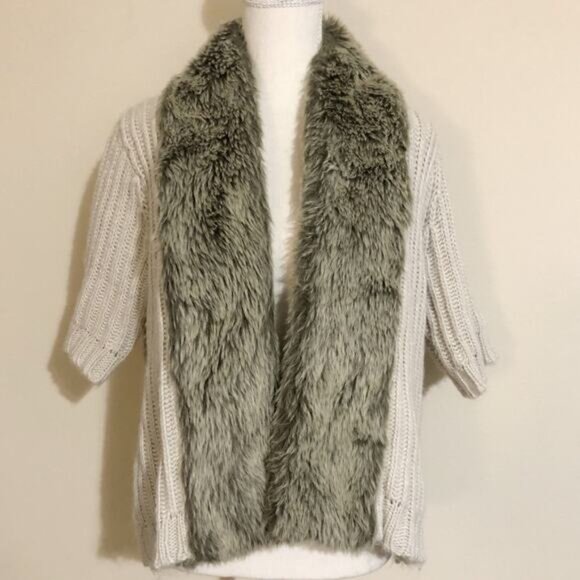Zara Fur Collar Short Sleeve Sweater - Picture 1 of 5